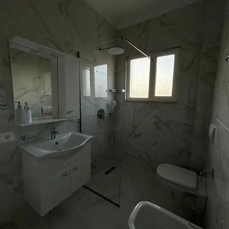 Apartment Golem *